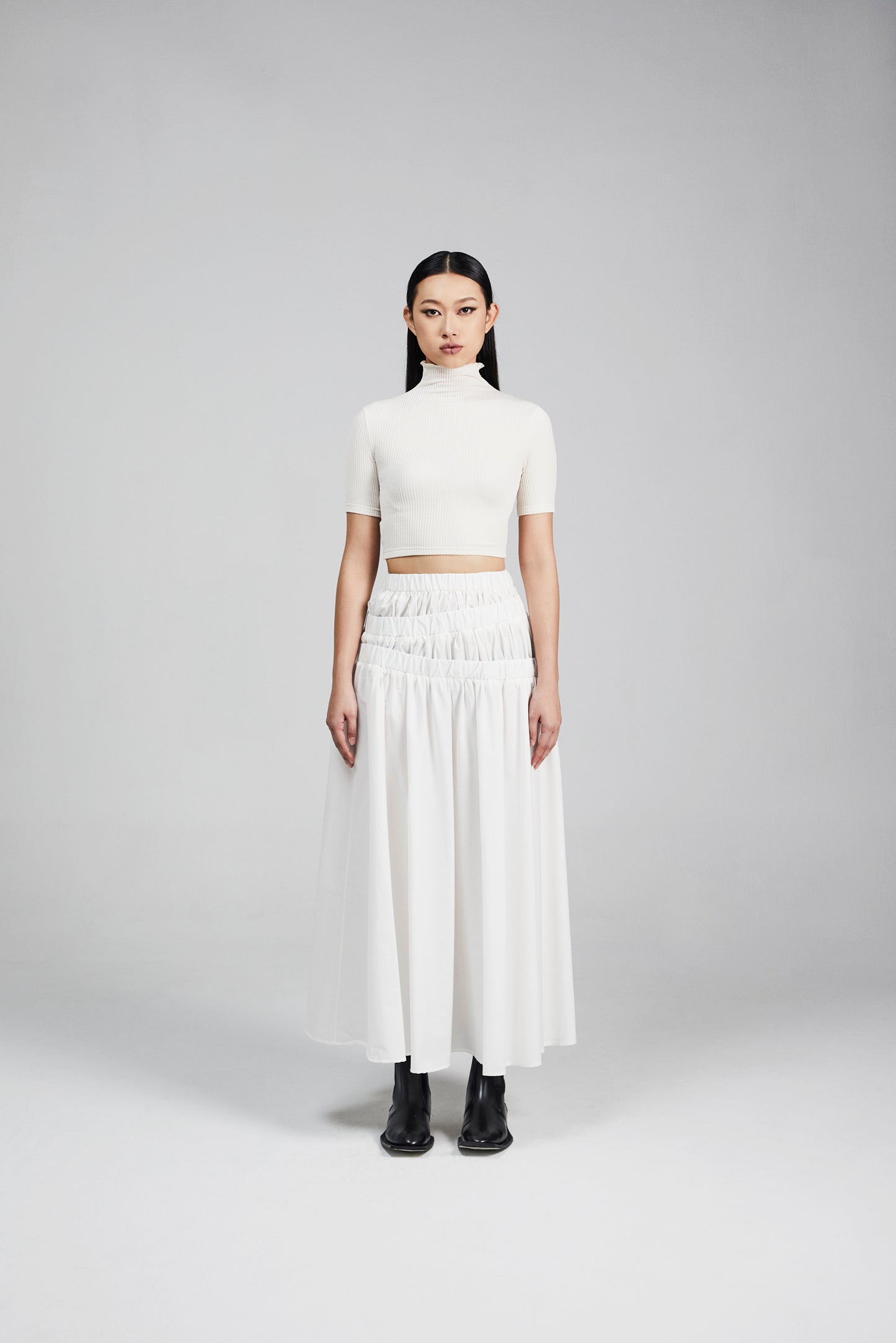 NOIZ N2TP5 Stand Collar Crop Top